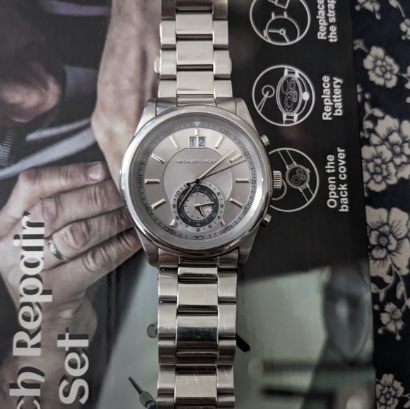 Michael kors men watch 42mm - Picture 3 of 14